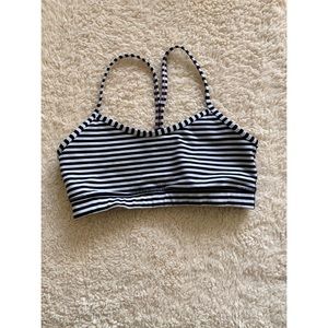 Lululemon Flow Y Sports Bra, size 8